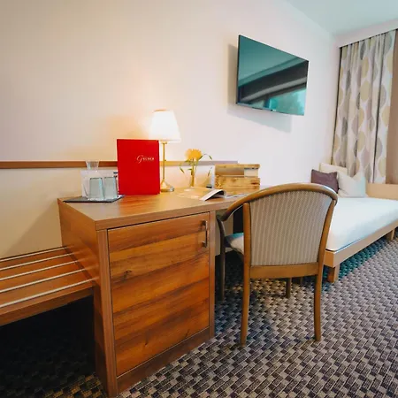 Estalagem Wirtshaus Gruber Weitenegg 3*